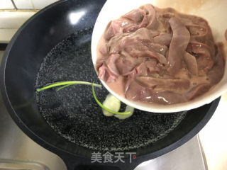 炒虾腰的做法步骤：4