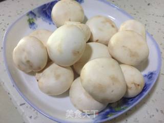 酱爆口蘑的做法步骤：1