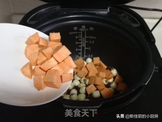 红薯莲子红豆汤的做法步骤：6