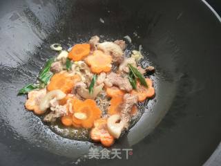 五花肉烧平菇的做法步骤：6
