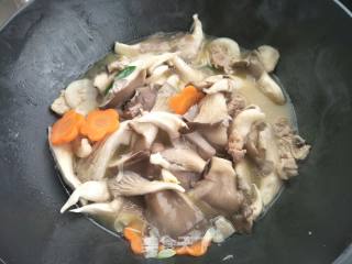 五花肉烧平菇的做法步骤：7