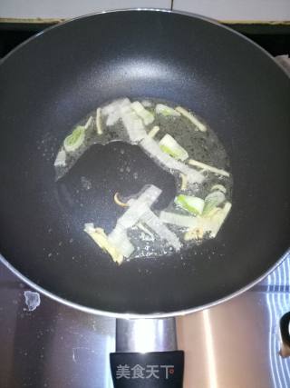 蟹棒白菜粉丝汤的做法步骤：3