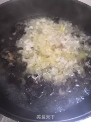 西兰花炒双耳的做法步骤：5