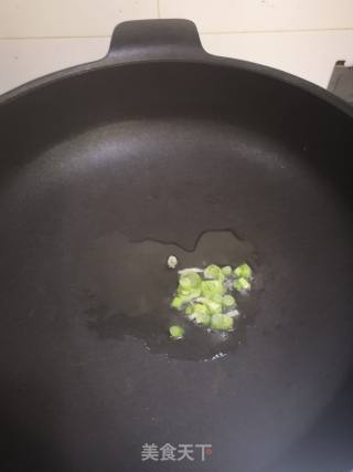 西兰花炒双耳的做法步骤：7