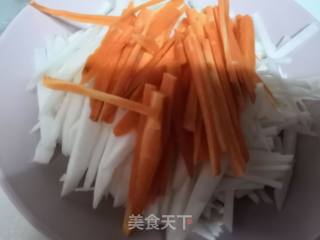 胡萝卜煸炒土瓜的做法步骤：1