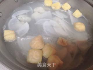 油豆腐鱼丸面的做法步骤：3