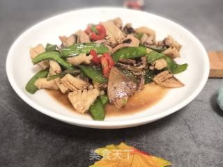 荷兰豆炒鱿鱼的做法步骤：6