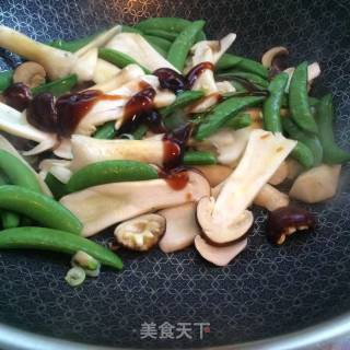 甜豆炒松茸的做法步骤：8