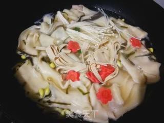 #团圆饭#麻辣什锦烩面的做法步骤：5