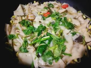 #团圆饭#麻辣什锦烩面的做法步骤：8