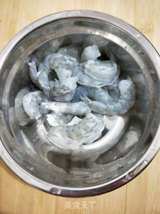 腰果虾仁的做法步骤：1