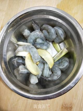 腰果虾仁的做法步骤：2