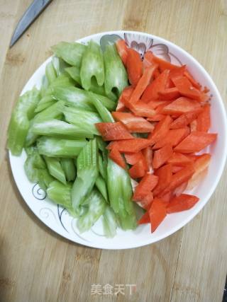 腰果虾仁的做法步骤：3