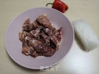 排骨粉丝煲的做法步骤：2