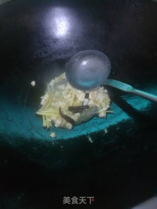 辣椒姜蒜炒牛肚的做法步骤：5