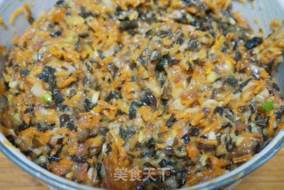 猪肉胡萝卜木耳馅饼的做法步骤：5