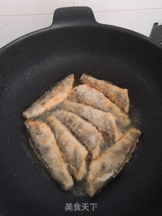 红烧冰鱼的做法步骤：3