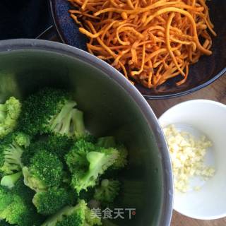 碧绿虫草花的做法步骤：4