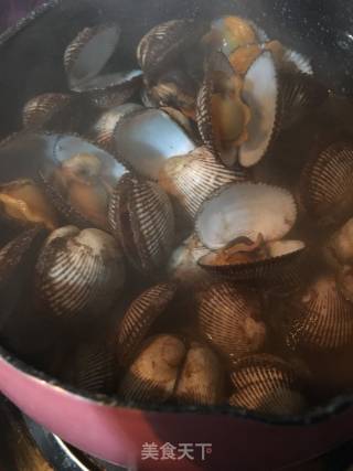 菠菜拌毛蚶的做法步骤：4