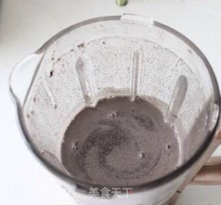 早餐黑黑米卷的做法步骤：1