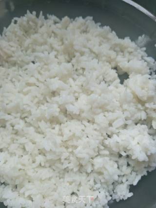 怎么用剩米饭制作锅巴的做法步骤：2