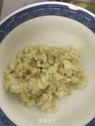 扇贝蒜蓉蒸粉丝的做法步骤：3
