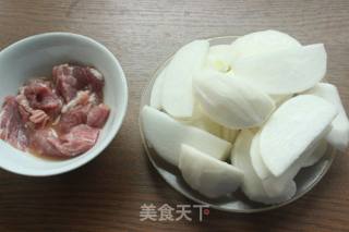 萝卜炒肉片的做法步骤：1