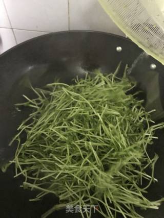 上汤豆苗的做法步骤：4