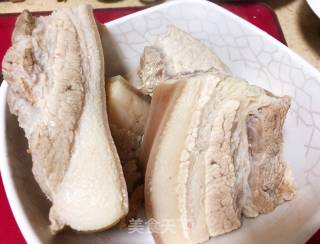 酸菜白肉血肠（东北杀猪菜）的做法步骤：1