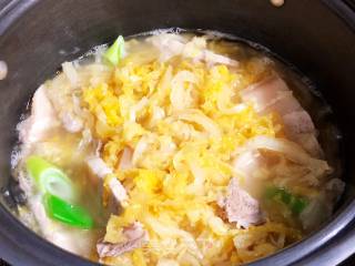 酸菜白肉血肠（东北杀猪菜）的做法步骤：5
