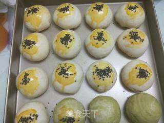 蛋黄酥的做法步骤：22