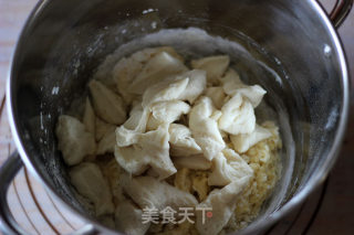 肉松餐包---让娃胃口大开的面包的做法步骤：3
