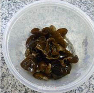 青菜黑木耳花菜的做法步骤：2