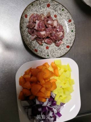 羊肉蔬菜焖饭的做法步骤：2