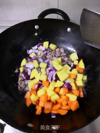 羊肉蔬菜焖饭的做法步骤：4