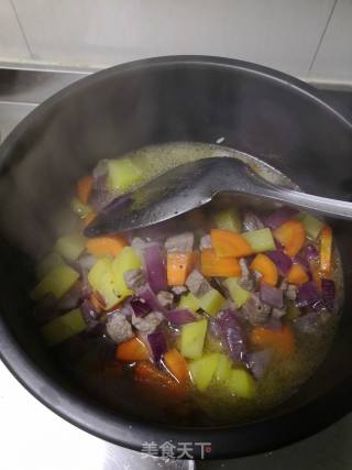 羊肉蔬菜焖饭的做法步骤：7