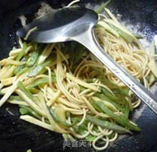 扁豆茭白炒面的做法步骤：10