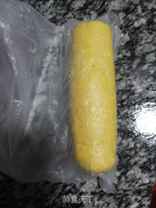 熟蛋黄饼干的做法步骤：5
