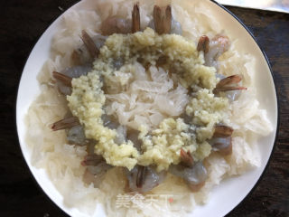 蒜蓉银耳蒸虾的做法步骤：7