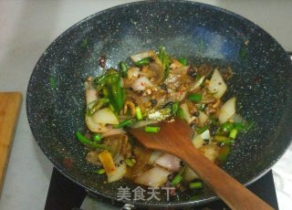 下酒菜之洋葱回锅肉的做法步骤：14