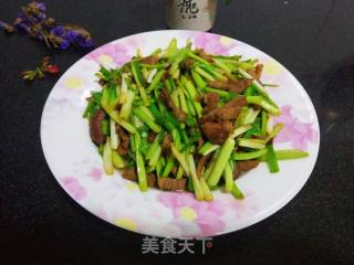蒜苗炒肉的做法步骤：6