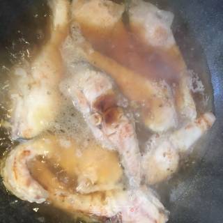 红烧草鱼的做法步骤：4