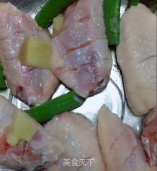 #烤箱菜#烤鸡翅的做法步骤：2