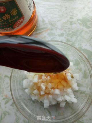 白萝卜蜂蜜水的做法步骤：3