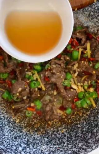 小炒牛肉的做法步骤：10