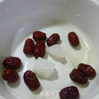 红枣煮鸡蛋的做法步骤：3