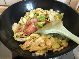 培根炒卷心菜的做法步骤：6