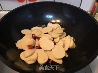 慈菇炒肉片的做法步骤：6