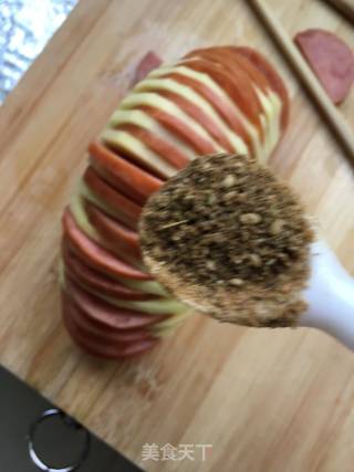 “烤箱菜”烤风琴土豆的做法步骤：6