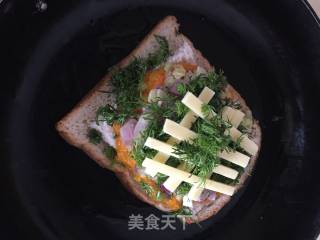 面包片小披萨的做法步骤：9